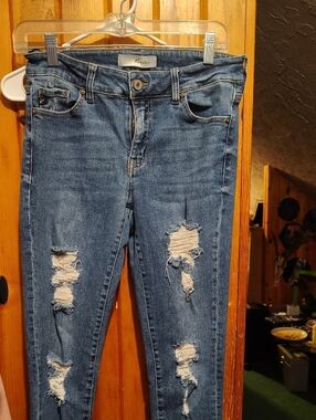 KanCan Women's Distressed Skinny Jeans - Medium Blue Wash